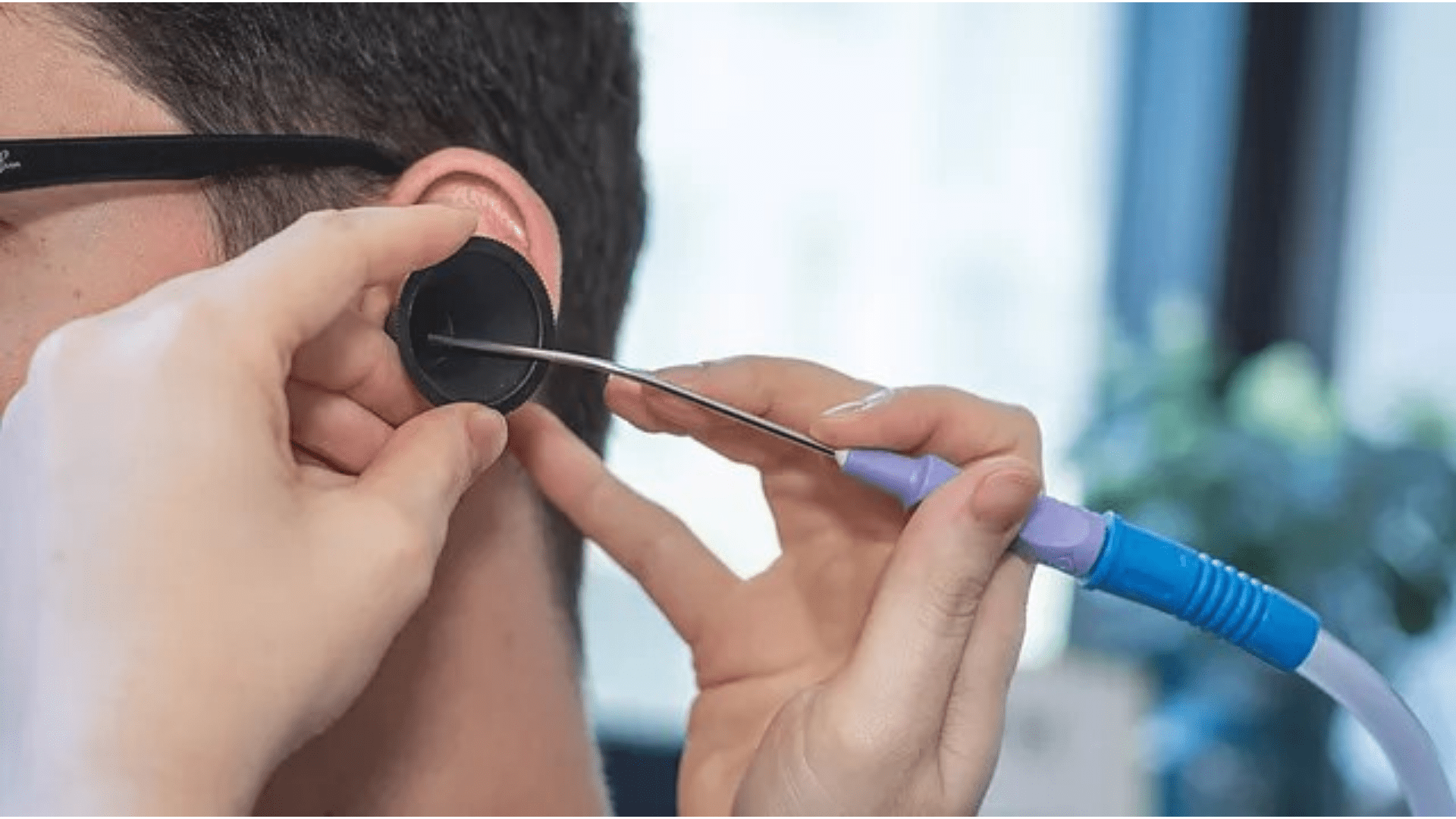 When to Seek Professional Help for Ear Wax Removal? The Ultimate Guide
